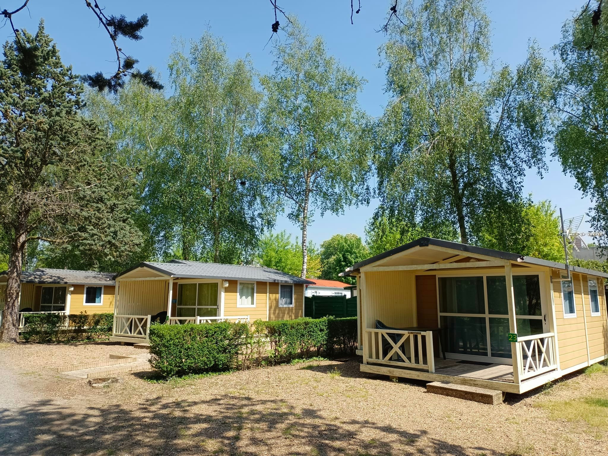 Onlycamp Camping de la Vègre  - Mobilheime auf dem Campingplatz