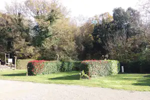 Camping de la Verdiere - Leere Stellplätze auf dem Campingplatz