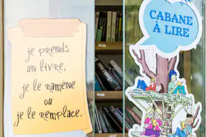 Camping de l'Abbatiale - Bibliothek für Gäste des Campingplatzes