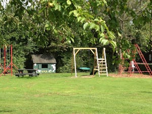 Camping De Lage Werf - Kinderspielplatz auf dem Campingplatz