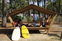 Camping de l'Océan - Kleine überdachte Hütte