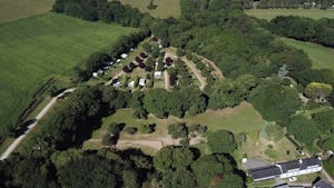 Camping de Locouarn - Campingplatz aus der Vogelperspektive
