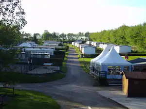 Camping de l'Orival - Mobilheime auf dem Campingplatz
