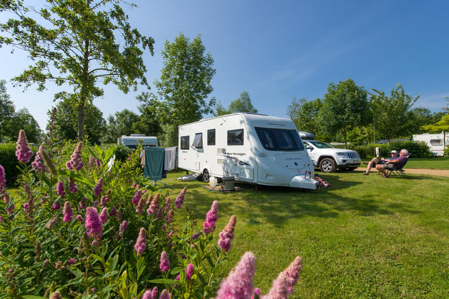 Sites et Paysages Camping de l'Etang - Standplätze auf der Wiese