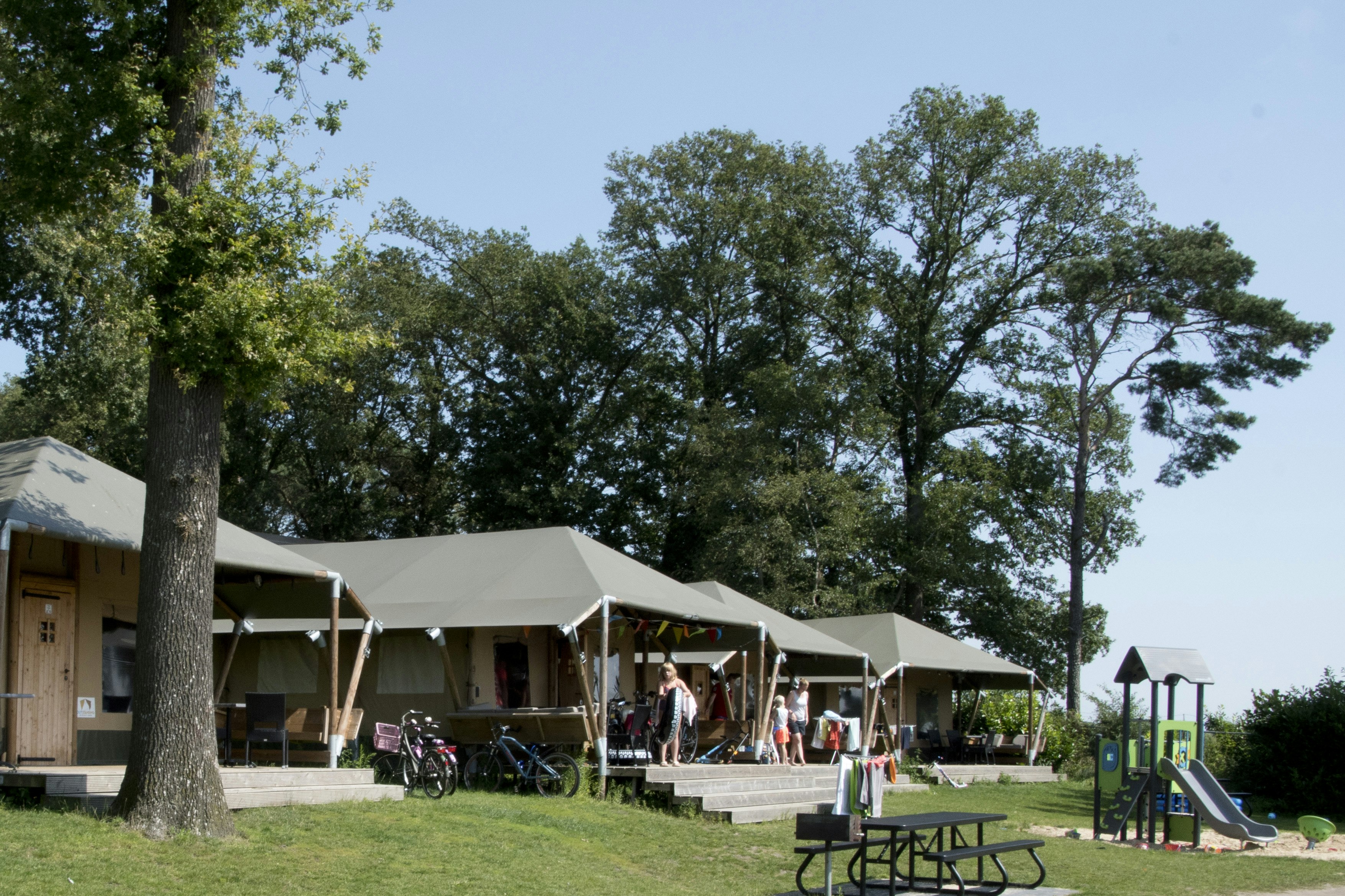 Camping De Molenhof - Mobilheime mit Terrasse