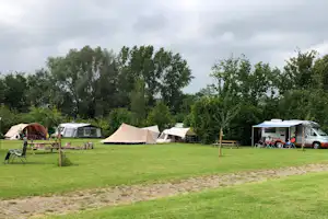 Camping De Nachtegaal - Stellplätze auf dem Campingplatz