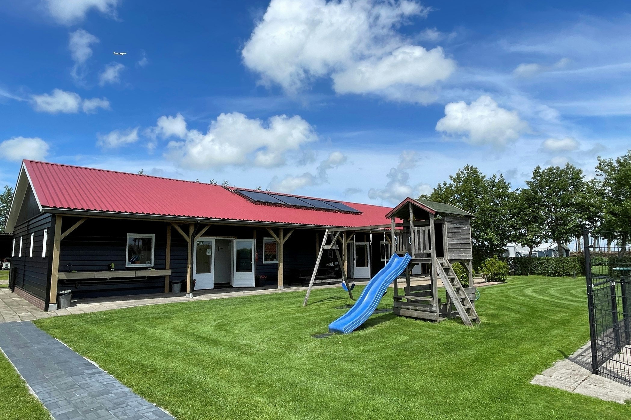 Camping De Nesse - Kinderspielplatz auf dem Campingplatz