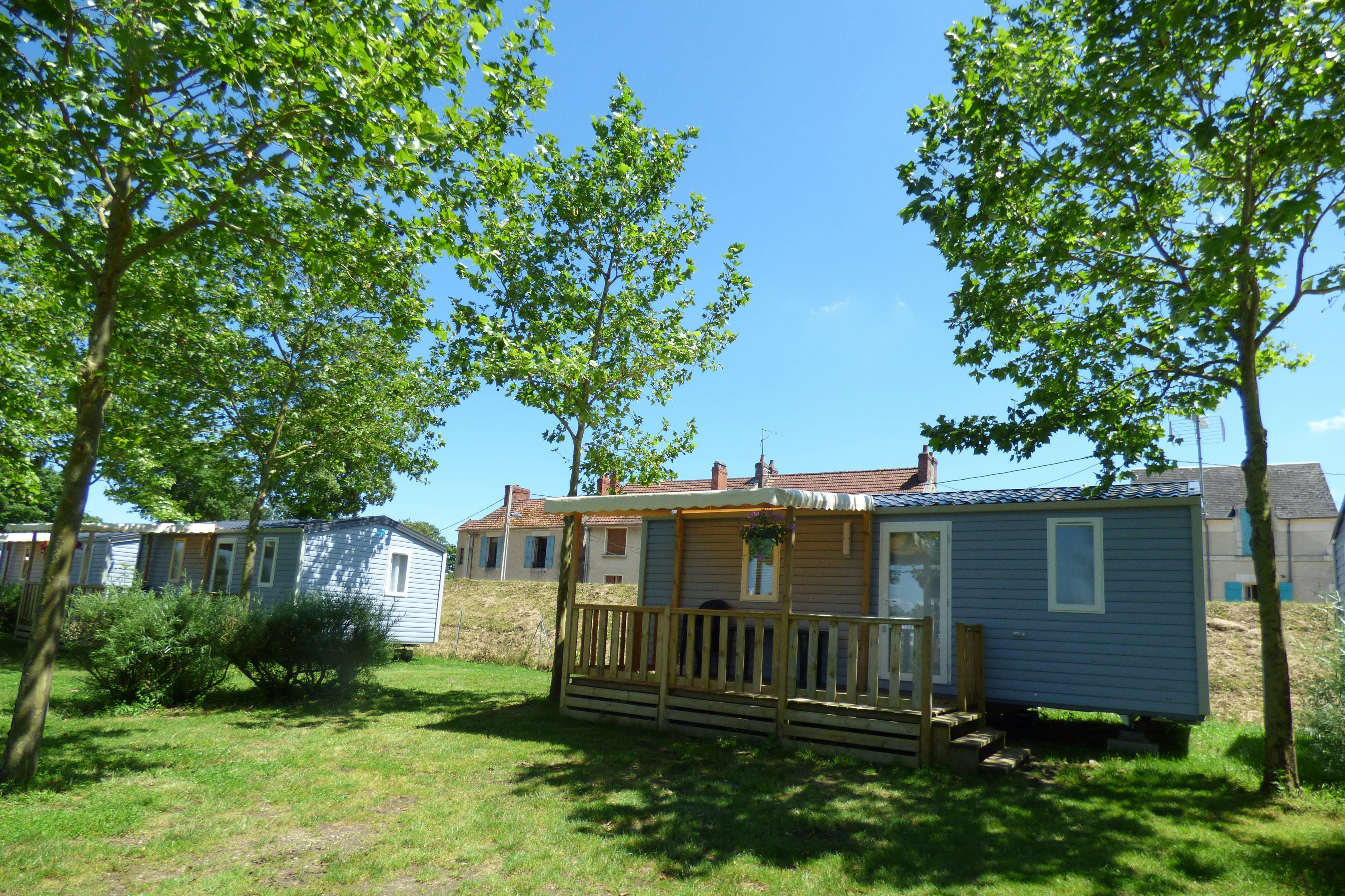 Camping de Nevers  - Mobilheime auf dem Campingplatz