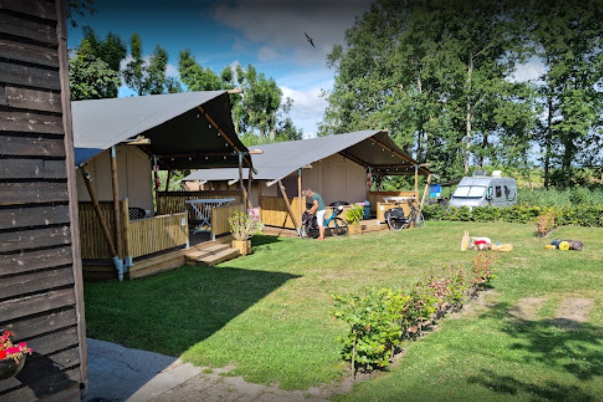 Camping de Noorde - Glamping-Unterkünfte auf dem Campingplatz