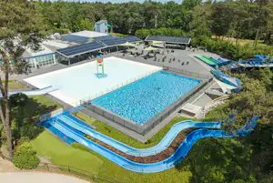 Camping De Paal - Rutschen im Wasserpark des Campingplatzes