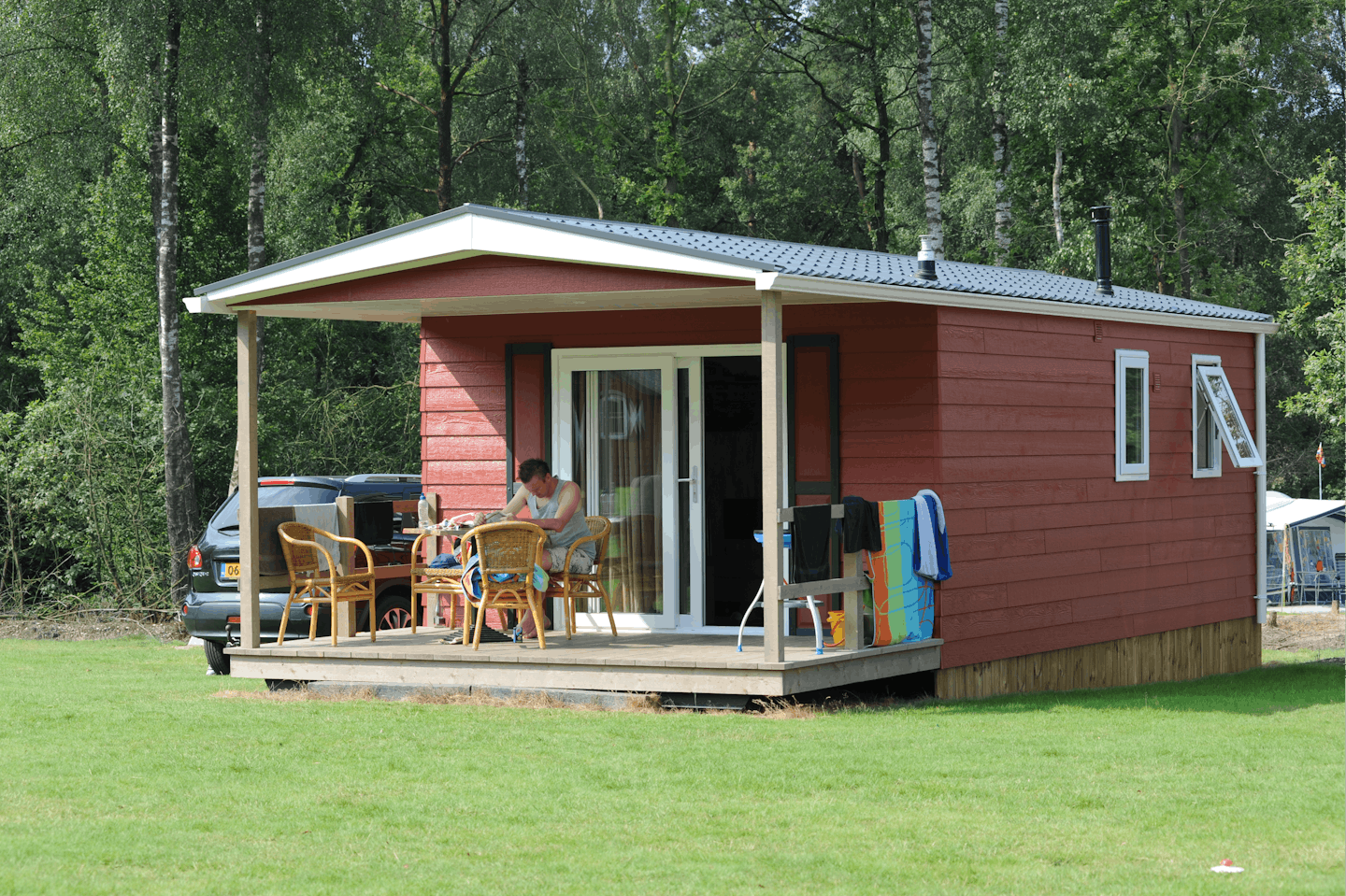 Camping De Pampel  - Mobilheim mit Terrasse auf dem Campingplatz