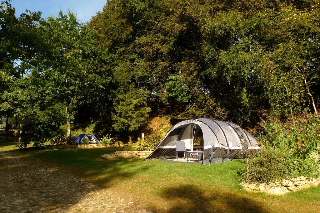 Camping de Pont Calleck - Zeltplatz im Grünen auf dem Campingplatz
