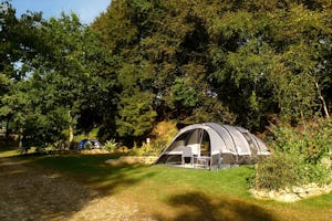 Camping de Pont Calleck - Zeltplatz im Grünen auf dem Campingplatz
