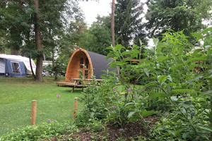 Camping de Rimboe - Waldhütte im Grünen auf dem Campingplatz--
