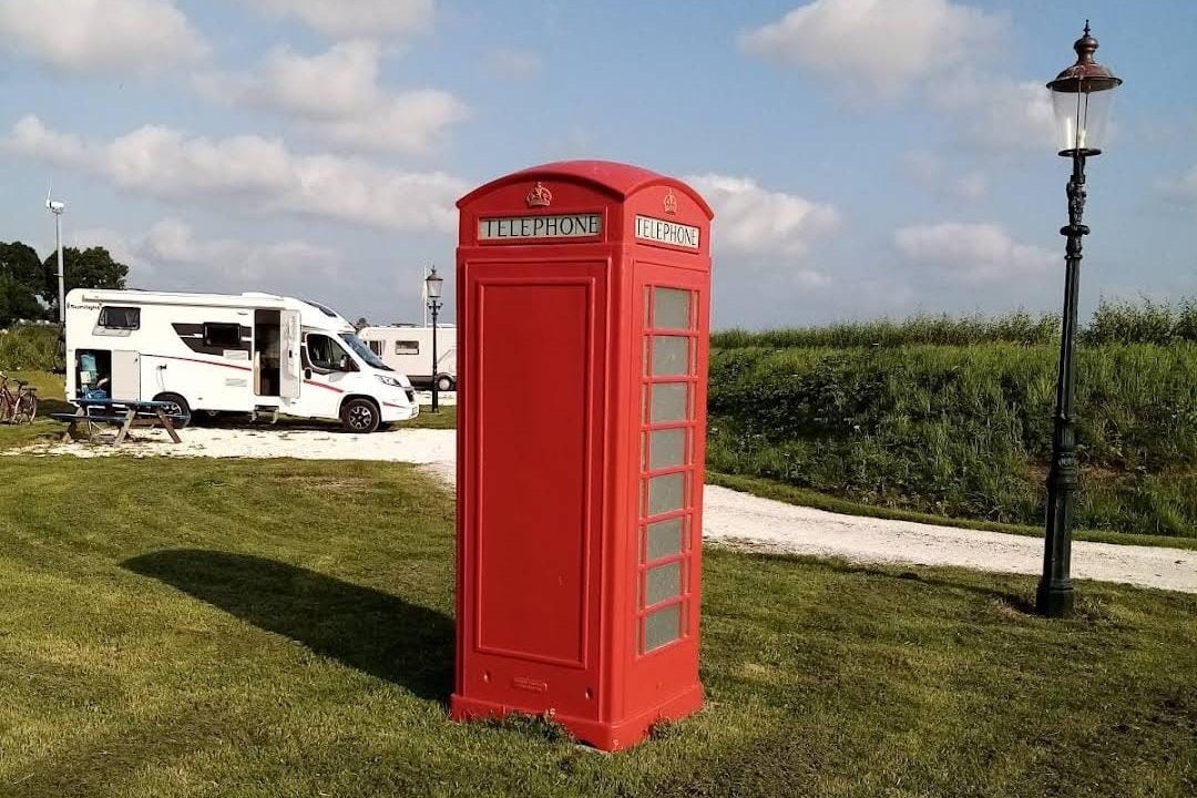 Camping De Rousant - Telefonzelle auf dem Campingplatz