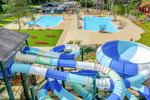 Capfun Camping De Scheepsbel - Freibad mit Wasserrutschen auf dem Campingplatz