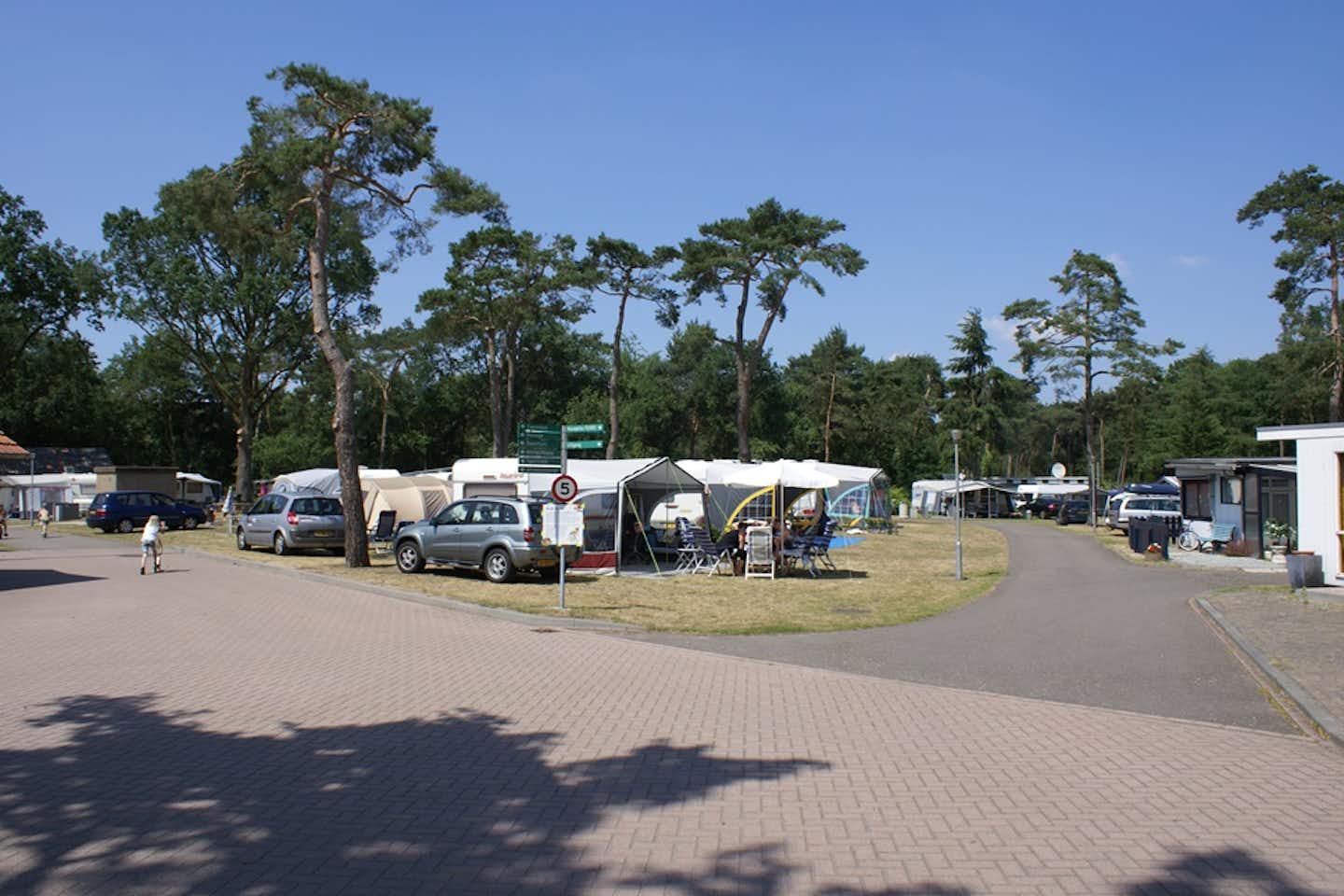 Camping De Somerense Vennen - Wohnmobil- und  Wohnwagenstellplätze