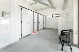 Camping De Spaendershorst - Innenansicht des Sanitärgebäudes