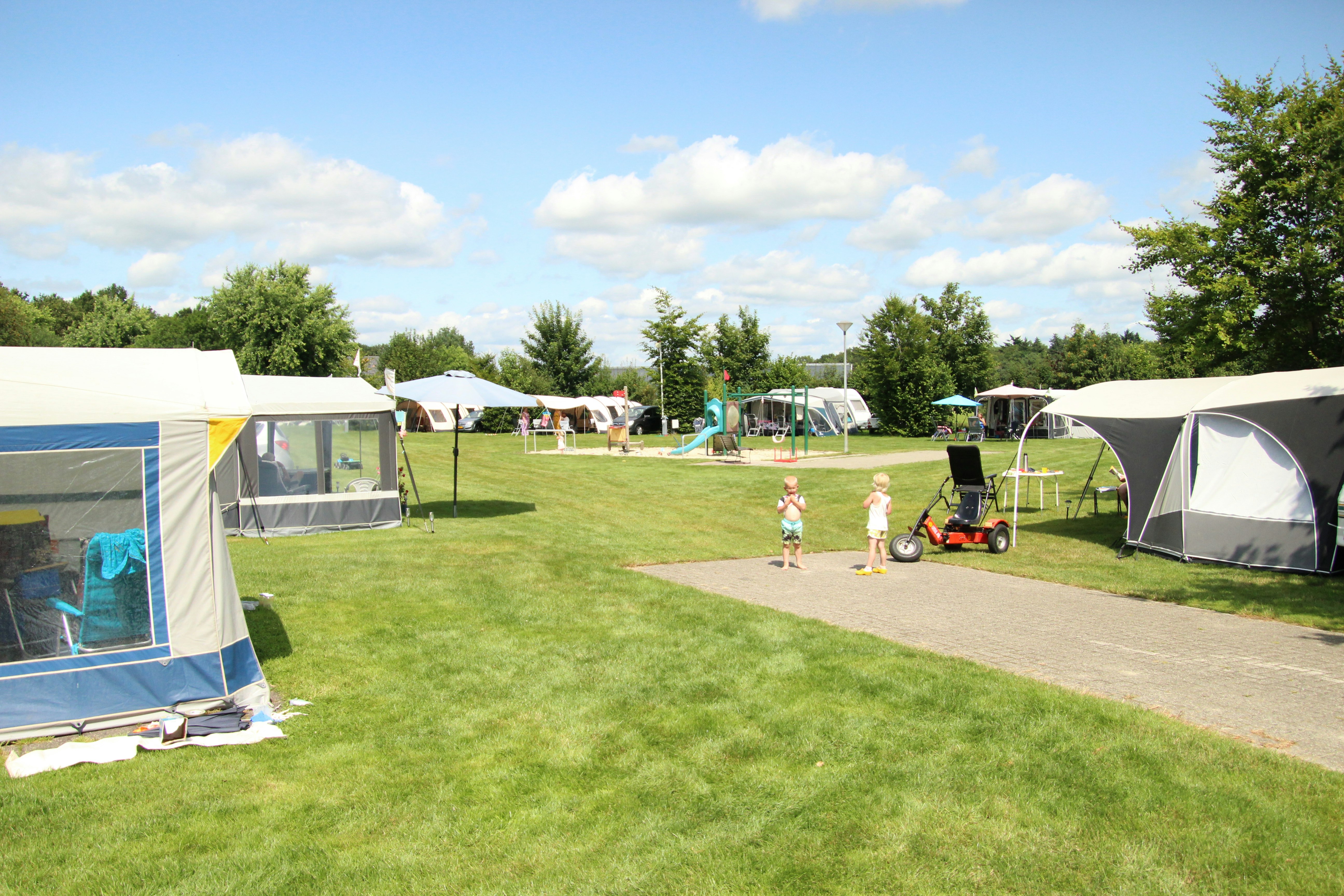 Camping De Stal - Standplätze auf dem Campingplatz