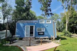 Camping de Tolbrug - Mobilheim mit Terrasse auf dem Campingplatz