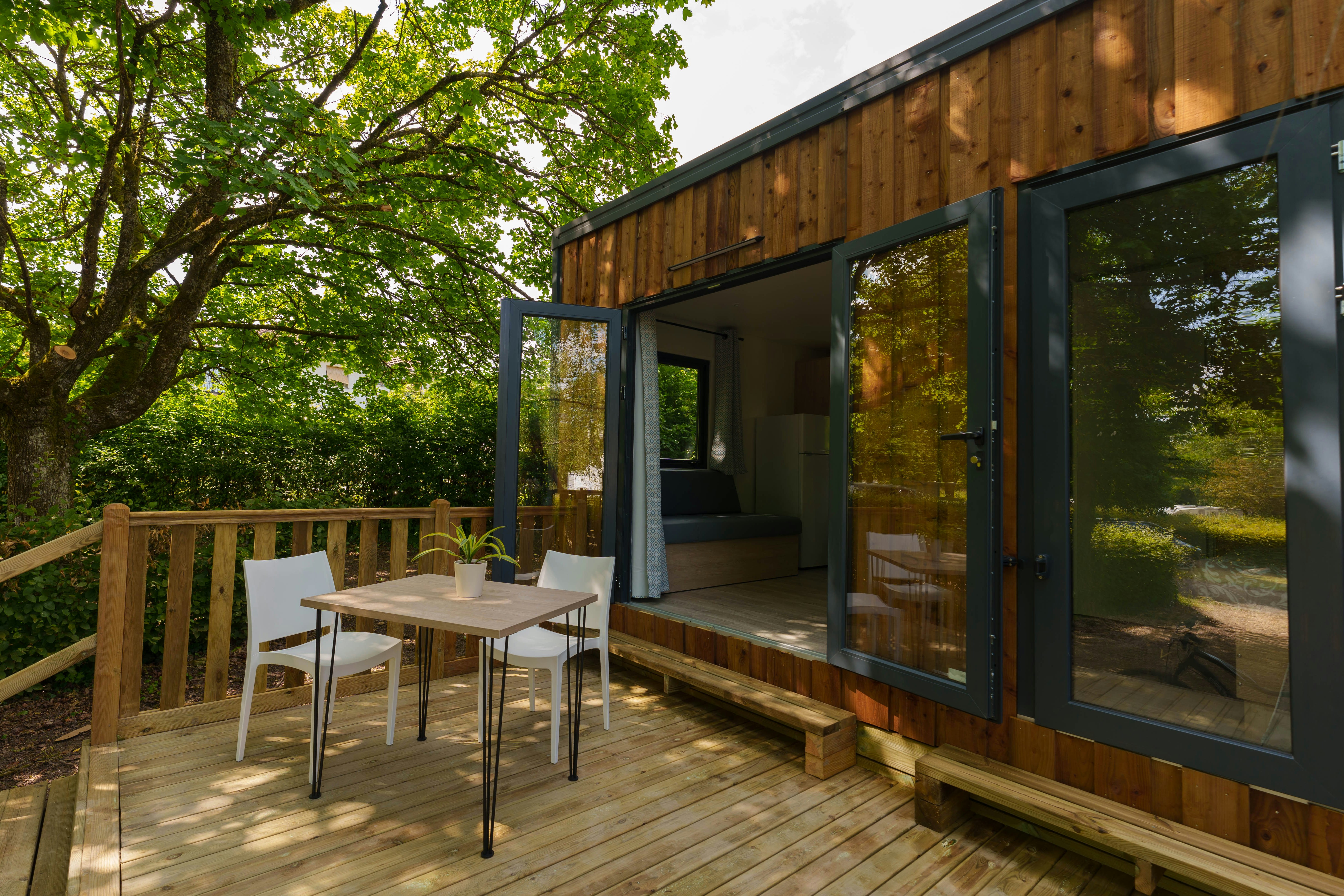 Camping SEASONOVA Vittel - Mobilheim mit Terrasse