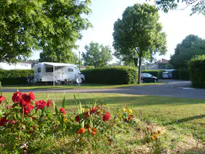 Camping de Vittel - Wohnmobilstellplätze un Wohnwagenstellplätze auf dem Campingplatz