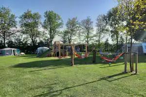 Camping De Vos - Spielplatz auf dem Campingplatz