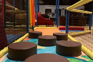 Camping De Watersnip - Indoor-Kinderspielplatz auf dem Campingplatz