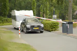 Camping De Witte Berg - Einfahrt des Campingplatzes