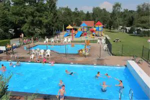 Camping De Zeven Heuveltjes - Campingplatz mit Pool, Kinderbecken und Kinderspielplatz