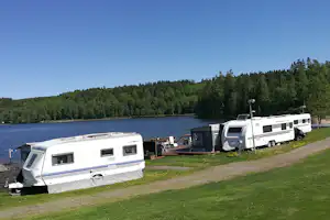 Camping Degernäs - Wohnmobil- und Wohnwagenstellplätze direkt am Ufer des Sees