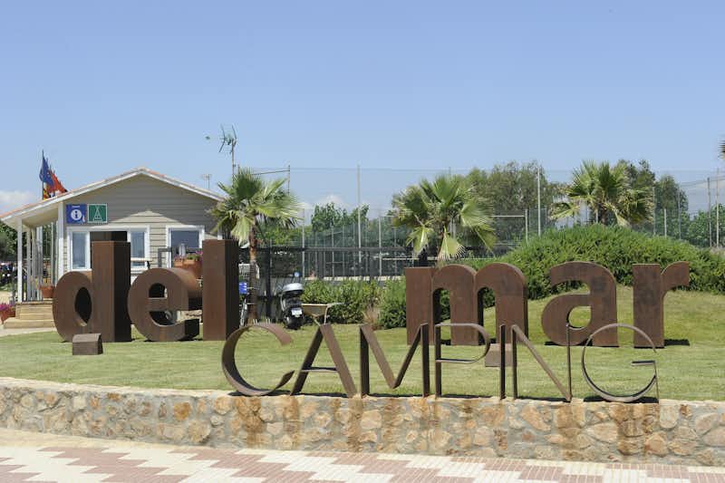 Camping Del Mar - Eingangsschild des Campingplatzes