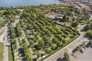 Camping Del Sole - Luftaufnahme auf den Campingplatz und den Lago d´Iseo