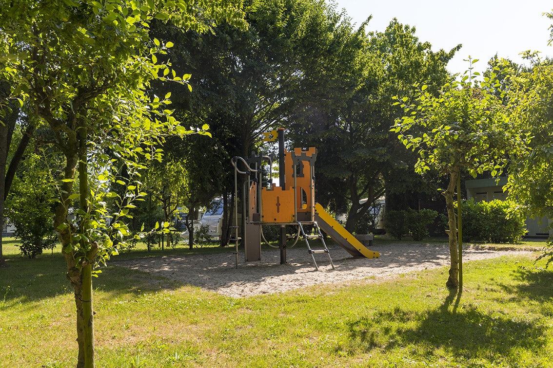 Camping Den Inkel  - Kinderspielplatz auf dem Campingplatz