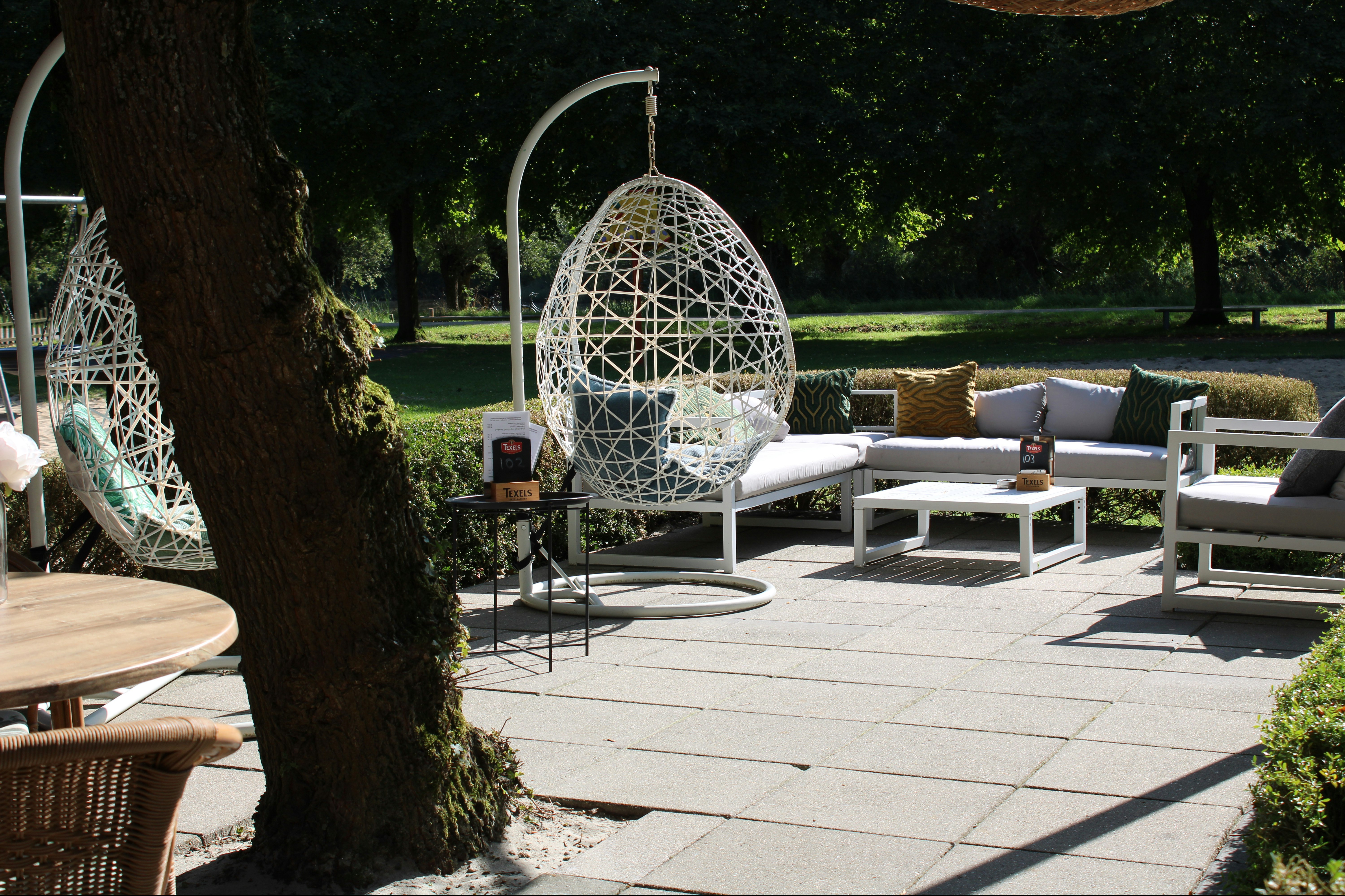 Camping Den Inkel - Lounge im Freien auf dem Campingplatz