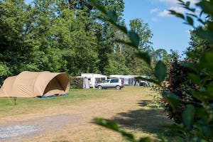 Camping Den Inkel - Standplatzwiese auf dem Campingplatz