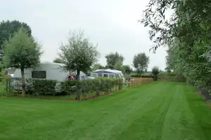 Camping DenTiel - Stellplätze auf dem Campingplatz