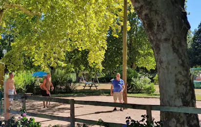 Camping Des 2 Rives