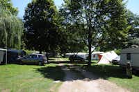Camping Des 2 Rives - Wohnwagen- und Zeltstellplatz vom Campingplatz