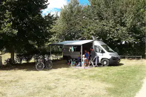 Camping des Alouettes - Stellplatz im Grünen