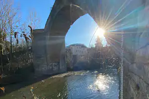 Camping des deux séquoias - Blick auf den Fluss am Campingplatz