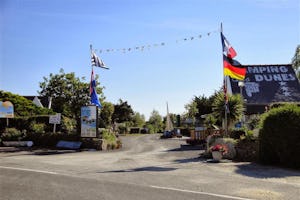 Camping des Dunes - Einfahrt vom Campingplatz