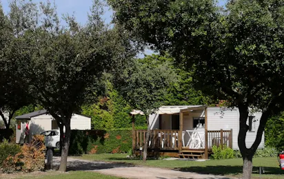 Camping Des Favards