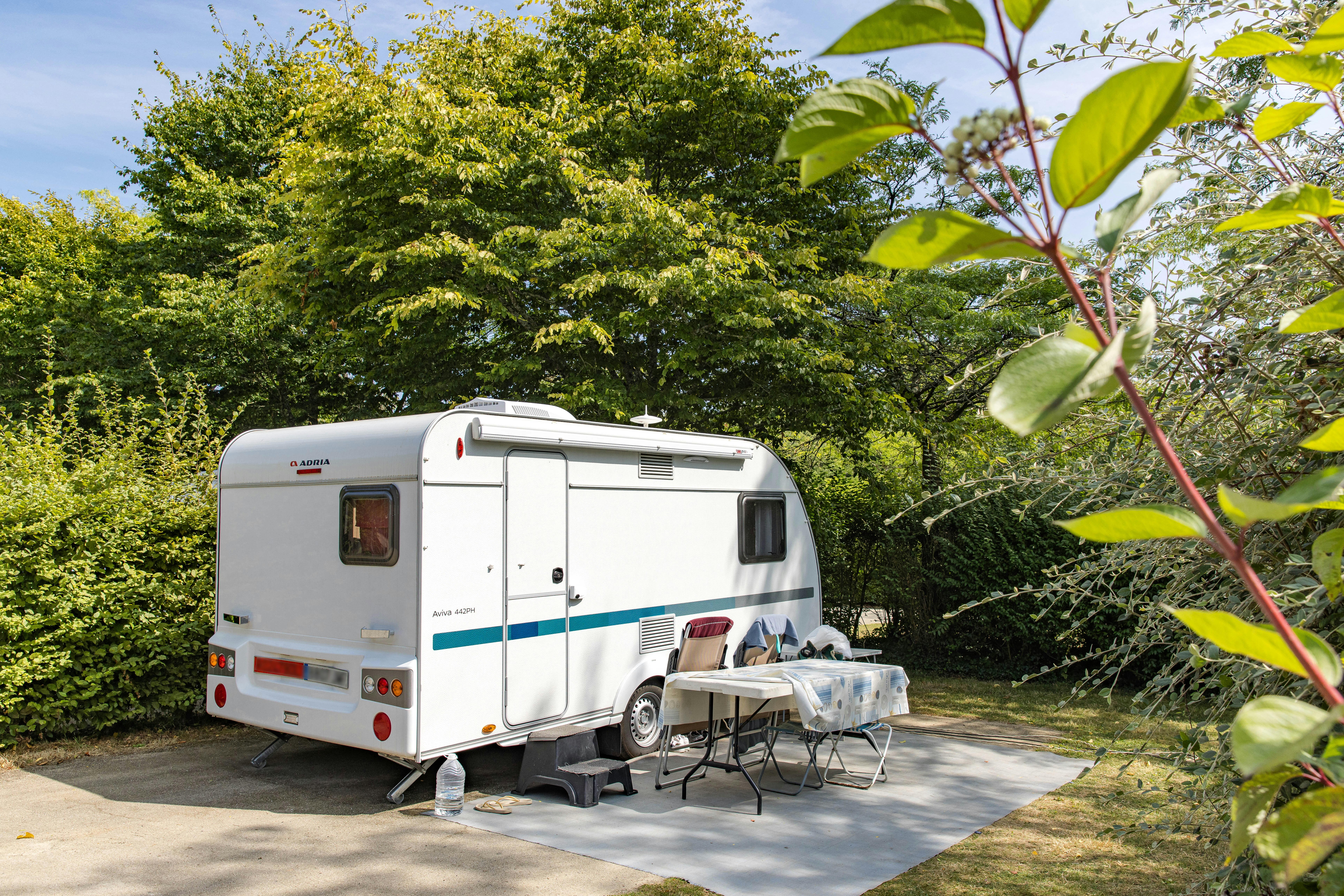 Camping Des Gayeulles - Standplätze im Grünen auf dem Campingplatz