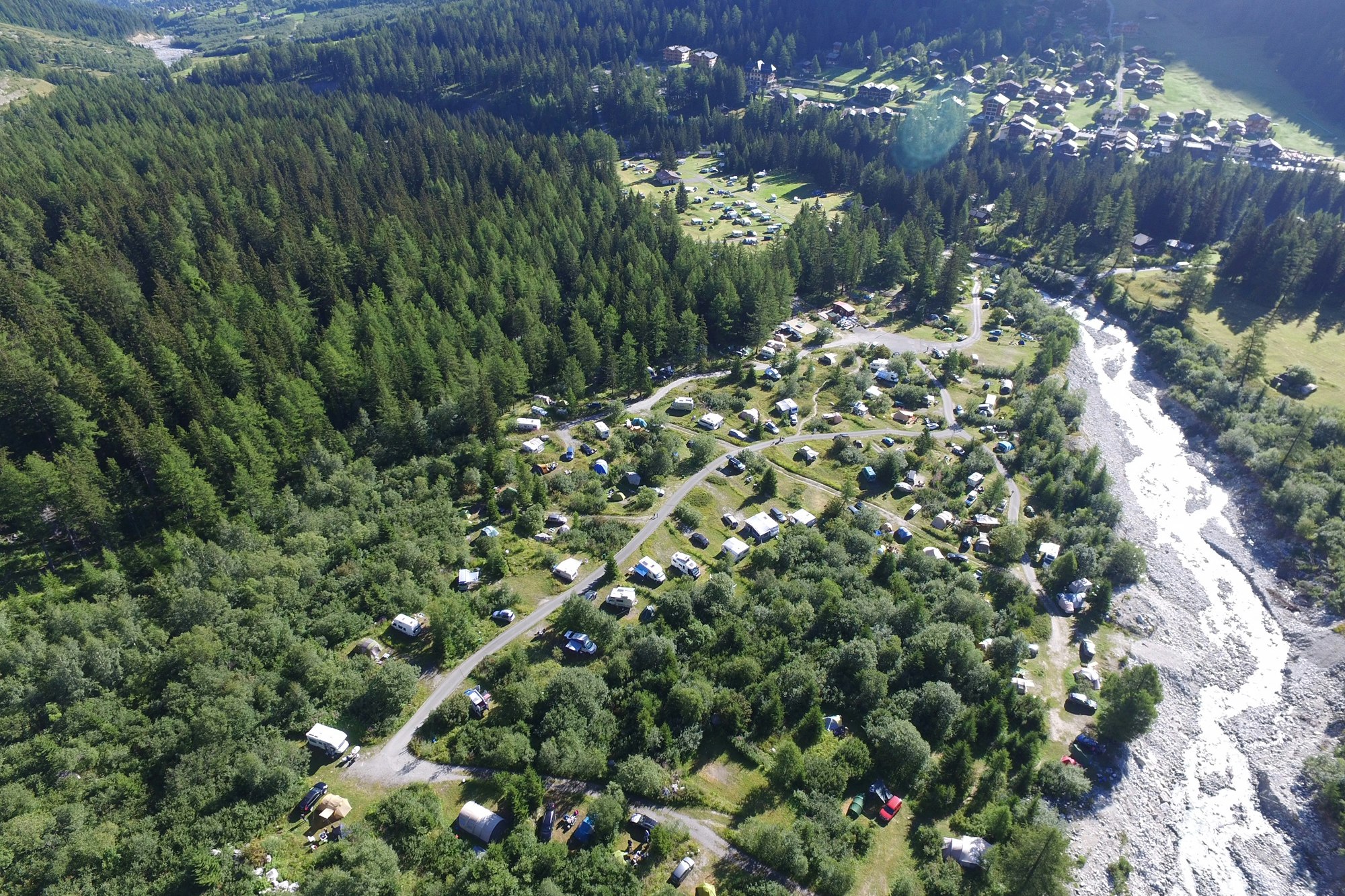 Camping des Glaciers  Camping Des Glaciers  - Campingplatz aus der Vogelperspektive