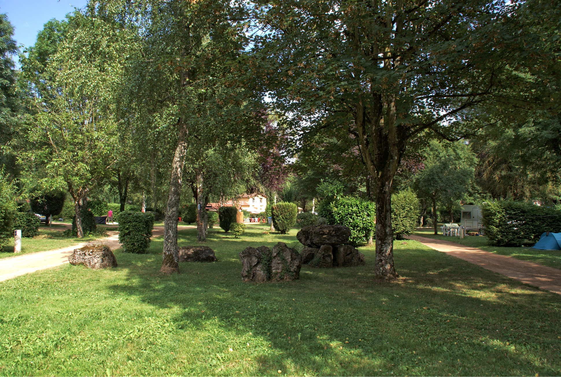 Camping des Grottes (Azé)