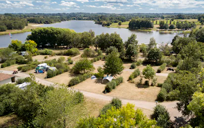 Flower Camping Des Lacs
