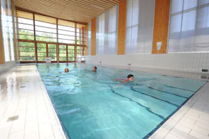 Camping des Lacs - Hallenbad auf dem Campingplatz