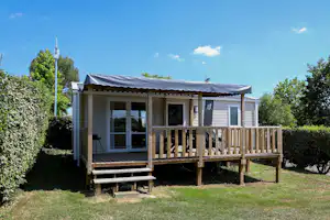 Camping Domaine du Morbihan Camping Des Peupliers - Mobilheim mit Terrasse auf dem Campingplatz