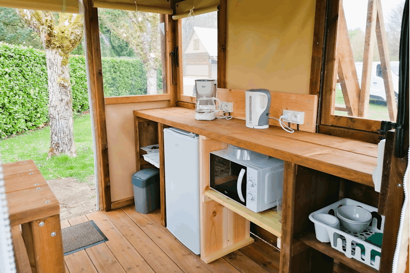 Camping des Rives du Loing - Küche in einem Mobilheim